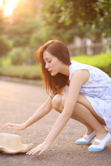女生被教官打耳光